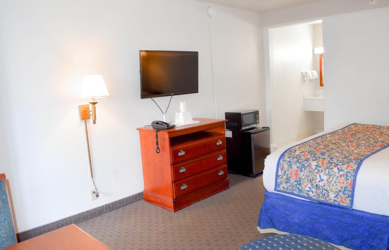 Attleboro Motor Inn Extérieur photo