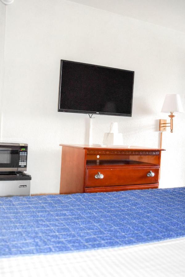 Attleboro Motor Inn Extérieur photo